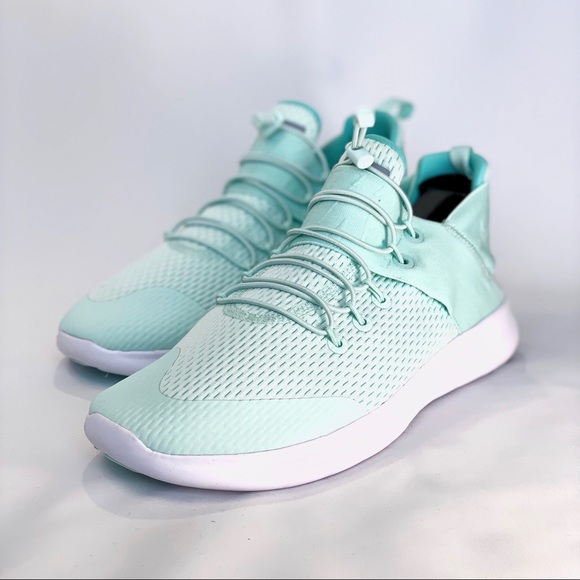NEW Nike Womens Free Rn Cmtr 2017 - Size 11 - Picture 2 of 8